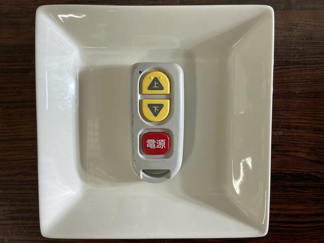 タントＸ　ワンオーナー　福祉車両　ＣＤオーディオ　電動ウインチワンオーナー　福祉車両　ＣＤオーディオ　車いす仕様車　電動ウインチ　片側電動スライドドア　前後コーナーセンサー　前席シートヒーター　オートマチックハイビーム　ＬＥＤヘッドライト　オートライト（京都府）の中古車