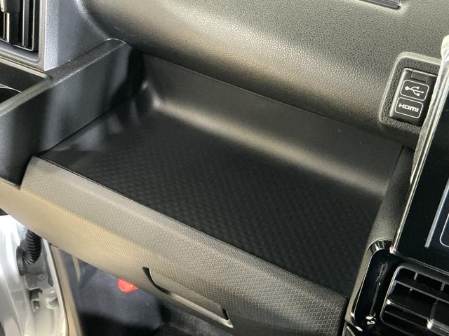 タントカスタムＲＳ　ワンオーナー　ターボ　ディスプレイオーディオワンオーナー　ターボ　ディスプレイオーディオ　バックカメラ　両側電動スライドドア　前後コーナーセンサー　前席シートヒーター　電子パーキング　オートブレーキホールド　オートマチックハイビーム　ＵＳＢ接続（京都府）の中古車