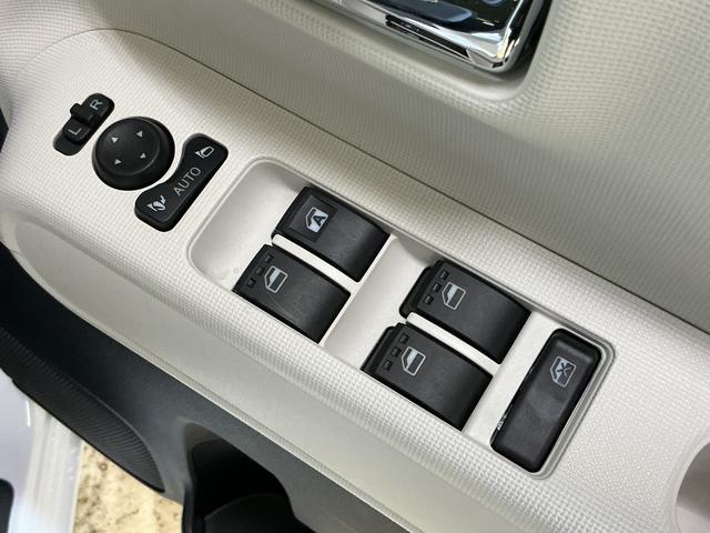 ムーヴキャンバスストライプスＧ　届出済み未使用車　パノラマモニター　ＵＳＢ届出済み未使用車　パノラマモニター　両側電動スライド　前後コーナーセンサー　シートヒーター　電子パーキング　オートマチックハイビーム　オートブレーキホールド　ホッとカップホルダー　ＵＳＢチャージャー（京都府）の中古車