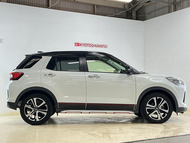 ロッキープレミアム ワンオーナー ナビ パノラマモニター ドラレコワンオーナー 4WD ターボ ナビ パノラマモニター ドラレコ ETC ブラインドスポットモニター ウインドシールドデアイサー アダプティブクルーズコントロール シートヒーター Bluetooth(京都府)の中古車