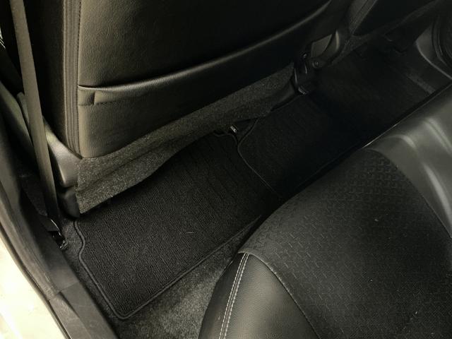 ロッキープレミアム ワンオーナー ナビ パノラマモニター ドラレコワンオーナー 4WD ターボ ナビ パノラマモニター ドラレコ ETC ブラインドスポットモニター ウインドシールドデアイサー アダプティブクルーズコントロール シートヒーター Bluetooth(京都府)の中古車