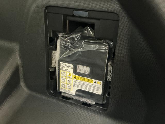 ロッキープレミアム ワンオーナー ナビ パノラマモニター ドラレコワンオーナー 4WD ターボ ナビ パノラマモニター ドラレコ ETC ブラインドスポットモニター ウインドシールドデアイサー アダプティブクルーズコントロール シートヒーター Bluetooth(京都府)の中古車