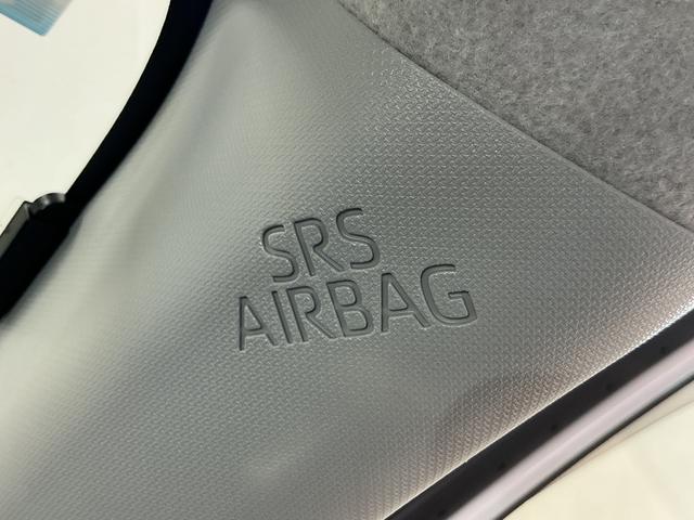 ロッキープレミアム ワンオーナー ナビ パノラマモニター ドラレコワンオーナー 4WD ターボ ナビ パノラマモニター ドラレコ ETC ブラインドスポットモニター ウインドシールドデアイサー アダプティブクルーズコントロール シートヒーター Bluetooth(京都府)の中古車