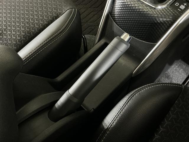 ロッキープレミアム ワンオーナー ナビ パノラマモニター ドラレコワンオーナー 4WD ターボ ナビ パノラマモニター ドラレコ ETC ブラインドスポットモニター ウインドシールドデアイサー アダプティブクルーズコントロール シートヒーター Bluetooth(京都府)の中古車