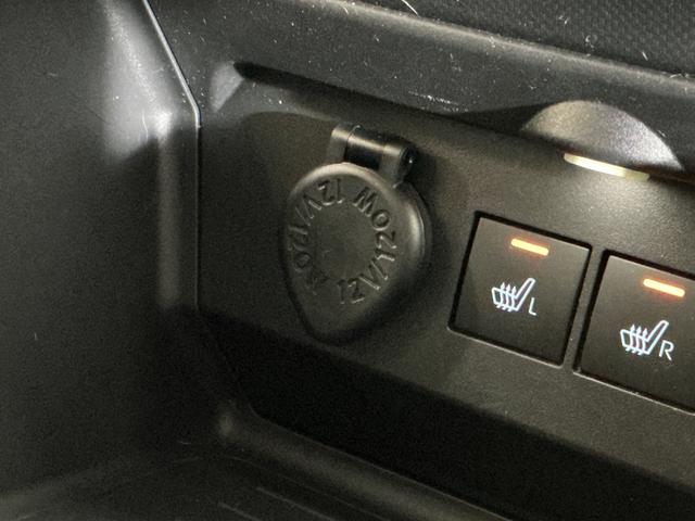 ロッキープレミアム ワンオーナー ナビ パノラマモニター ドラレコワンオーナー 4WD ターボ ナビ パノラマモニター ドラレコ ETC ブラインドスポットモニター ウインドシールドデアイサー アダプティブクルーズコントロール シートヒーター Bluetooth(京都府)の中古車