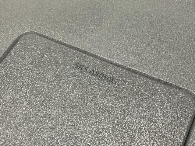 ロッキープレミアム ワンオーナー ナビ パノラマモニター ドラレコワンオーナー 4WD ターボ ナビ パノラマモニター ドラレコ ETC ブラインドスポットモニター ウインドシールドデアイサー アダプティブクルーズコントロール シートヒーター Bluetooth(京都府)の中古車