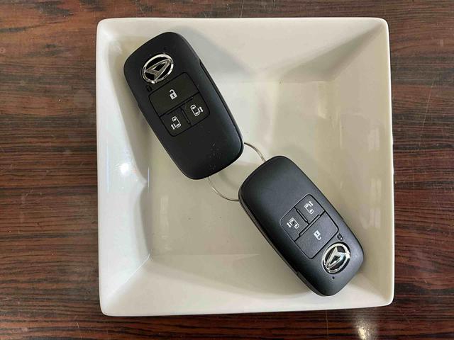 タントカスタムＸ　届出済未使用車　オーディオレス　全方位カメラ届出済未使用車　オーディオレス　全方位カメラ　運転席助手席シートヒーター　電動パーキングブレーキ　オートエアコン　オートライト　両側電動スライドドア　ＬＥＤヘッドライト　ＬＥＤフォグランプ（京都府）の中古車