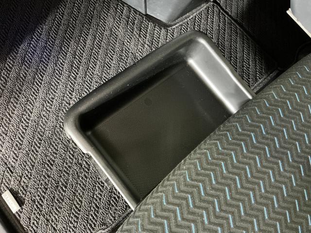 トールカスタムＧ　ターボ　ワンオーナー　ナビ　パノラマモニターワンオーナー　ナビ　パノラマモニター　ドラレコ　ＥＴＣ　フリップダウンモニター　両側電動ｊスライドドア　アダプティブクルーズコントロール　コーナーセンサー　電子パーキング　オートブレーキホールド（京都府）の中古車