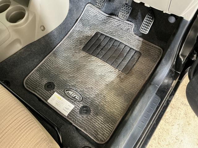 ミラＸスペシャル　ワンオーナー　５速ＭＴ車　ＣＤオーディオワンオーナー　５速ＭＴ車　ＣＤオーディオ　ＨＩＤヘッドライト　キーレスエントリー　ドアバイザー　ヘッドライトレべライザー　マニュアルエアコン　１２Ｖ電源ソケット　１３インチ社外アルミホイール（京都府）の中古車