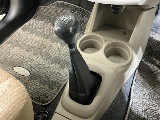 ミラＸスペシャル　ワンオーナー　５速ＭＴ車　ＣＤオーディオワンオーナー　５速ＭＴ車　ＣＤオーディオ　ＨＩＤヘッドライト　キーレスエントリー　ドアバイザー　ヘッドライトレべライザー　マニュアルエアコン　１２Ｖ電源ソケット　１３インチ社外アルミホイール（京都府）の中古車