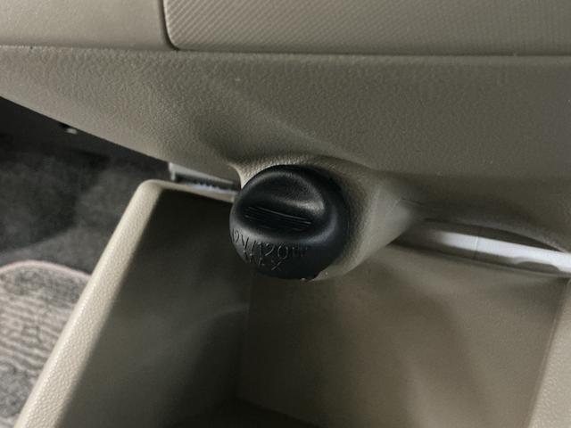 ミラＸスペシャル　ワンオーナー　５速ＭＴ車　ＣＤオーディオワンオーナー　５速ＭＴ車　ＣＤオーディオ　ＨＩＤヘッドライト　キーレスエントリー　ドアバイザー　ヘッドライトレべライザー　マニュアルエアコン　１２Ｖ電源ソケット　１３インチ社外アルミホイール（京都府）の中古車