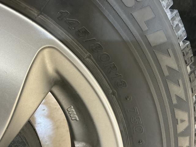 ミラＸスペシャル　ワンオーナー　５速ＭＴ車　ＣＤオーディオワンオーナー　５速ＭＴ車　ＣＤオーディオ　ＨＩＤヘッドライト　キーレスエントリー　ドアバイザー　ヘッドライトレべライザー　マニュアルエアコン　１２Ｖ電源ソケット　１３インチ社外アルミホイール（京都府）の中古車