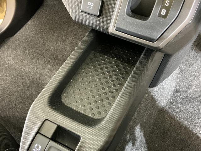 タフトG クロムベンチャー ワンオーナー バックカメラ USBワンオーナー バックカメラ スカイフィールトップ 前後コーナーセンサー 前席シートヒーター 電子パーキング オートマチックハイビーム オートブレーキホールド USBチャージャー LEDヘッドライト(京都府)の中古車