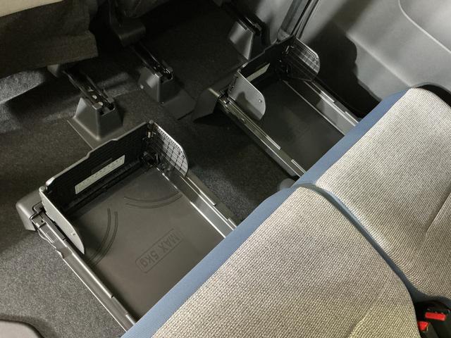 ムーヴキャンバスストライプスＧ　届出済み未使用車　４ＷＤ　バックカメラ届出済み未使用車　４ＷＤ　バックカメラ　両側電動スライドドア　前後コーナーセンサー　シートヒーター　電子パーキング　オートマチックハイビーム　オートブレーキホールド　ホッとカップホルダー　ＵＳＢ（京都府）の中古車