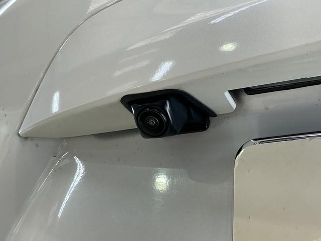 ノートｅ−パワー　メダリスト　ナビ　バックカメラ　ＥＴＣ純正ナビ　ＥＴＣ　社外ドライブレコーダー　プッシュボタンエンジンスタート　ＬＥＤヘッドライト　フルセグチューナー　ブルートゥース対応　アルミホイール　バックカメラ　オートライト　オートエアコン　ＡＢＳ（京都府）の中古車