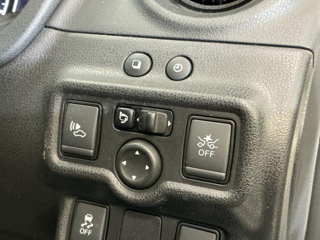 ノートｅ−パワー　メダリスト　ナビ　バックカメラ　ＥＴＣ純正ナビ　ＥＴＣ　社外ドライブレコーダー　プッシュボタンエンジンスタート　ＬＥＤヘッドライト　フルセグチューナー　ブルートゥース対応　アルミホイール　バックカメラ　オートライト　オートエアコン　ＡＢＳ（京都府）の中古車