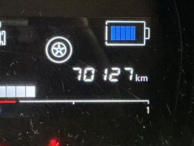 ノートｅ−パワー　メダリスト　ナビ　バックカメラ　ＥＴＣ純正ナビ　ＥＴＣ　社外ドライブレコーダー　プッシュボタンエンジンスタート　ＬＥＤヘッドライト　フルセグチューナー　ブルートゥース対応　アルミホイール　バックカメラ　オートライト　オートエアコン　ＡＢＳ（京都府）の中古車