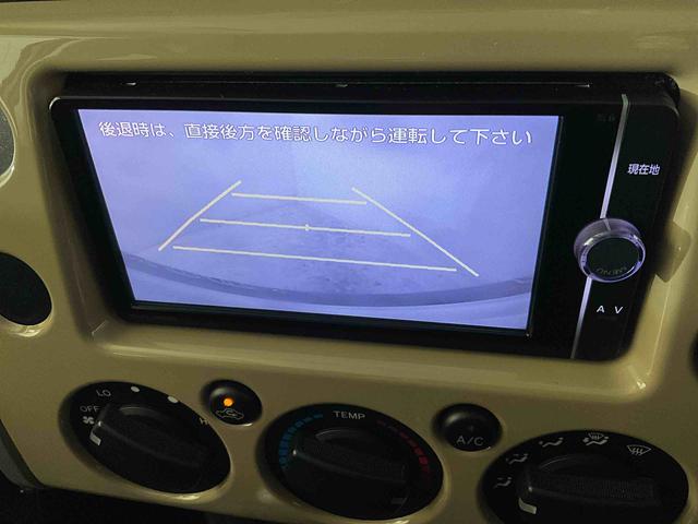 ＦＪクルーザーカラーパッケージナビゲーションＣＤ・ＤＶＤ　ＥＴＣ　バックカメラ　バックソナー　ＫＥＮＷＯＯＤドラレコ　切替４ＷＤ　ＡＴ５速　ガソリン　ＤＵＮＬＯＰグランドトレックＡＴタイヤ　背面タイヤ（京都府）の中古車