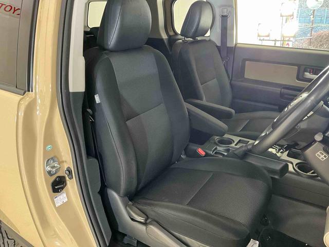 ＦＪクルーザーカラーパッケージナビゲーションＣＤ・ＤＶＤ　ＥＴＣ　バックカメラ　バックソナー　ＫＥＮＷＯＯＤドラレコ　切替４ＷＤ　ＡＴ５速　ガソリン　ＤＵＮＬＯＰグランドトレックＡＴタイヤ　背面タイヤ（京都府）の中古車