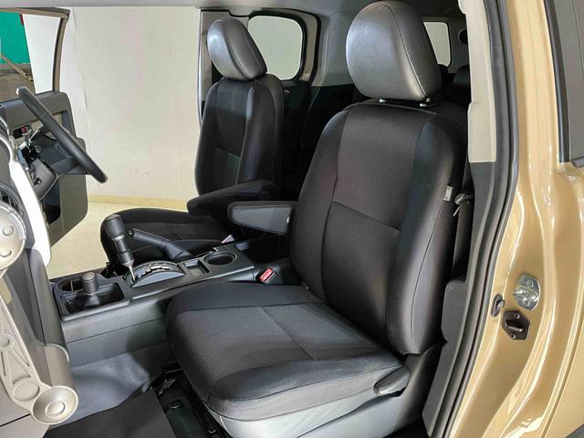 ＦＪクルーザーカラーパッケージナビゲーションＣＤ・ＤＶＤ　ＥＴＣ　バックカメラ　バックソナー　ＫＥＮＷＯＯＤドラレコ　切替４ＷＤ　ＡＴ５速　ガソリン　ＤＵＮＬＯＰグランドトレックＡＴタイヤ　背面タイヤ（京都府）の中古車