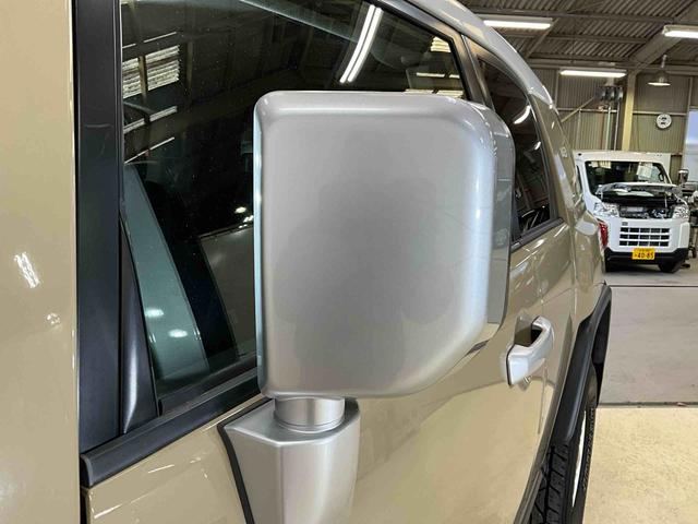 ＦＪクルーザーカラーパッケージナビゲーションＣＤ・ＤＶＤ　ＥＴＣ　バックカメラ　バックソナー　ＫＥＮＷＯＯＤドラレコ　切替４ＷＤ　ＡＴ５速　ガソリン　ＤＵＮＬＯＰグランドトレックＡＴタイヤ　背面タイヤ（京都府）の中古車