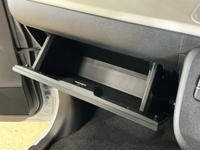 ムーヴキャンバスストライプスＧ　届出済み未使用車　４ＷＤ　バックカメラ届出済み未使用車　４ＷＤ　バックカメラ　両側電動スライドドア　前後コーナーセンサー　前席シートヒーター　電子パーキング　オートブレーキホールド　オートマチックハイビーム　ホッとカップホルダー　ＵＳＢ（京都府）の中古車