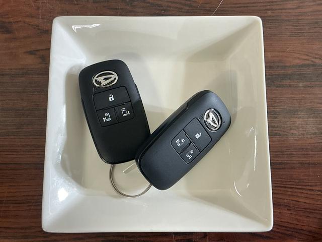 タントカスタムX 届出済未使用車 ナビ パノラマモニター届出済未使用車 ナビ プッシュボタンエンジンスタート 両側リヤパワースライドドア スマートアシスト LEDヘッドライト シートヒーター パノラマモニター オートエアコン アルミホイール オートライト(京都府)の中古車