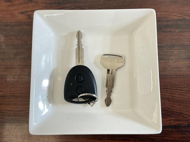 ミライースX SAIII 前後コーナーセンサー LEDヘッドライト前後コーナーセンサー オートマチックハイビーム LEDヘッドライト 電動格納ドアミラー キーレス マニュアルエアコン 横滑り防止装置 アイドリングストップ ヘッドライトレベライザー スペアキー有り(京都府)の中古車