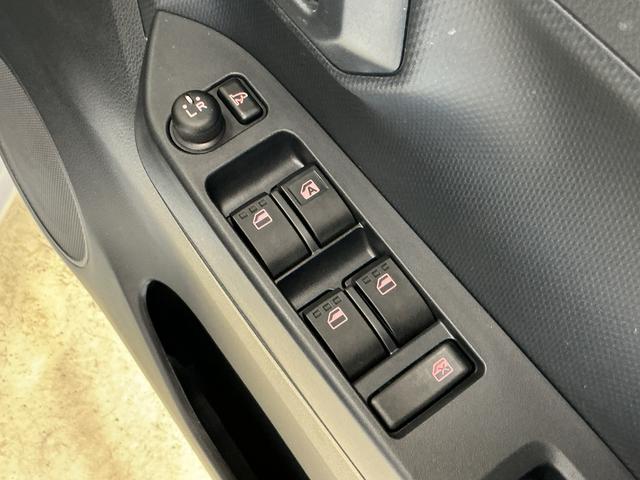 ミライースX SAIII 前後コーナーセンサー LEDヘッドライト前後コーナーセンサー オートマチックハイビーム LEDヘッドライト 電動格納ドアミラー キーレス マニュアルエアコン 横滑り防止装置 アイドリングストップ ヘッドライトレベライザー スペアキー有り(京都府)の中古車