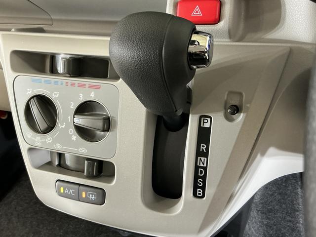 ミライースX SAIII 前後コーナーセンサー LEDヘッドライト前後コーナーセンサー オートマチックハイビーム LEDヘッドライト 電動格納ドアミラー キーレス マニュアルエアコン 横滑り防止装置 アイドリングストップ ヘッドライトレベライザー スペアキー有り(京都府)の中古車