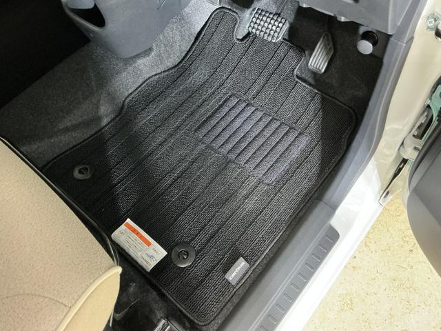 ムーヴキャンバスＧメイクアップリミテッド　ＳＡIII　ナビ　パノラマモニターワンオーナー　８インチナビ　パノラマモニター　ＥＴＣ　ドライブレコーダー　フルセグチューナー　ブルートゥース対応　プッシュボタンエンジンスタート　両側リヤパワースライドドア　ＬＥＤヘッドライト　ＡＢＳ（京都府）の中古車