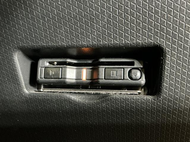 タントファンクロスターボ　ワンオーナー　ナビ　パノラマモニターワンオーナー　ターボ　ナビ　パノラマモニター　ドライブレコーダー　ＥＴＣ　両側電動スライドドア　前後コーナーセンサー　シートヒーター　電子パーキング　オートブレーキホールド　オートマチックハイビーム（京都府）の中古車