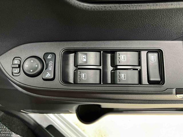 タントカスタムＸ　届出済未使用車　ナビ　バックカメラ　地デジ届出済未使用車　ナビ　フルセグチューナー　ブルートゥース対応　バックカメラ　スマートアシスト　プッシュボタンエンジンスタート　両側リヤパワースライドドア　コーナーセンサー　ＬＥＤヘッドライト　ＡＢＳ（京都府）の中古車