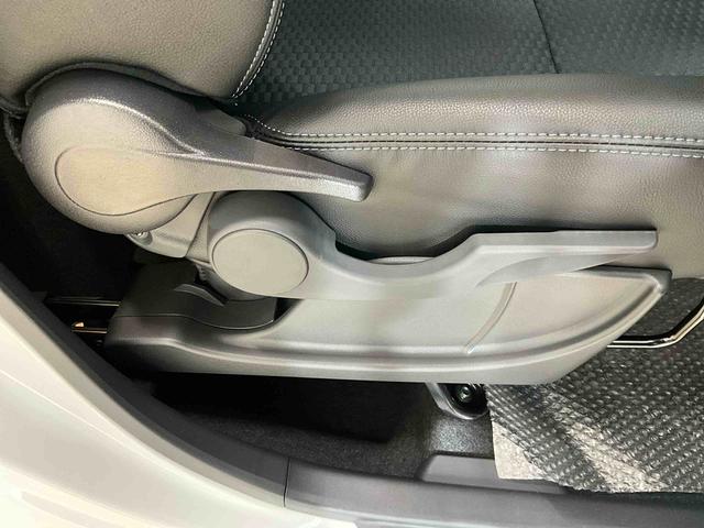 タントカスタムＸ　届出済未使用車　ナビ　バックカメラ　地デジ届出済未使用車　ナビ　フルセグチューナー　ブルートゥース対応　バックカメラ　スマートアシスト　プッシュボタンエンジンスタート　両側リヤパワースライドドア　コーナーセンサー　ＬＥＤヘッドライト　ＡＢＳ（京都府）の中古車