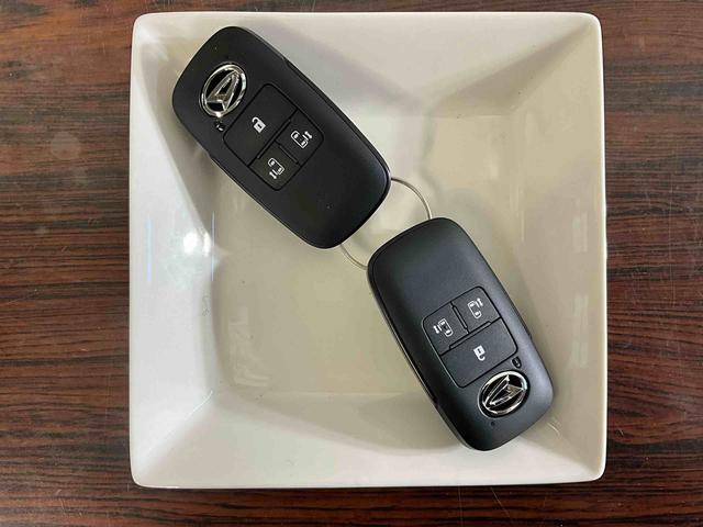 タントカスタムＸ　届出済未使用車　ナビ　バックカメラ　地デジ届出済未使用車　ナビ　フルセグチューナー　ブルートゥース対応　バックカメラ　スマートアシスト　プッシュボタンエンジンスタート　両側リヤパワースライドドア　コーナーセンサー　ＬＥＤヘッドライト　ＡＢＳ（京都府）の中古車