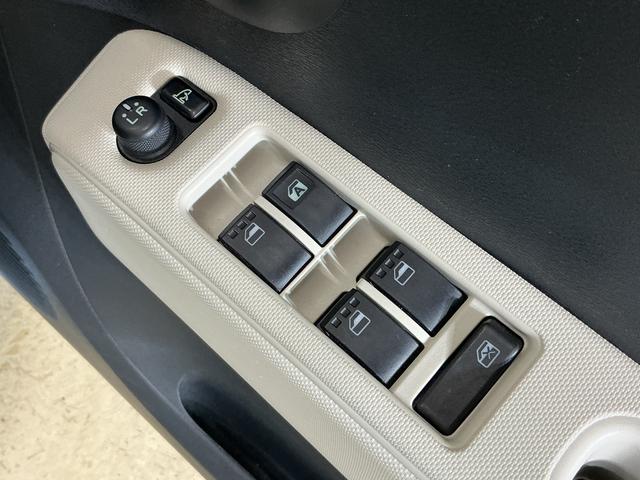 ミラココアココアプラスX ワンオーナー CDオーディオ ETCワンオーナー CDオーディオ キーレスエントリー フォグライト ルーフレール ドアバイザー ウインカーミラー アイドリングストップ 盗難防止装置 ヘッドライトレべライザー 電動格納ミラー エアバック(京都府)の中古車