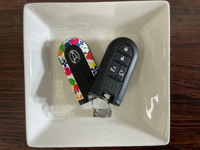 ムーヴキャンバスGメイクアップリミテッド SAIII ワンオーナー ナビワンオーナー ナビ パノラマモニター ドライブレコーダー ETC 両側電動スライドドア オートマチックハイビーム Bluetooth USBチャージャー DVD再生 フルセグTV LEDヘッドライト(京都府)の中古車