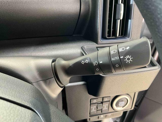 タントカスタムＸ　届出済未使用車ダイハツ認定中古車　予防安全機能スマートアシスト搭載　アイドリングストップ　オートライト　オートマチックハイビーム　電動格納ミラー　パノラマモニター　ＬＥＤヘッドライト　キーフリー　シートヒーター（京都府）の中古車