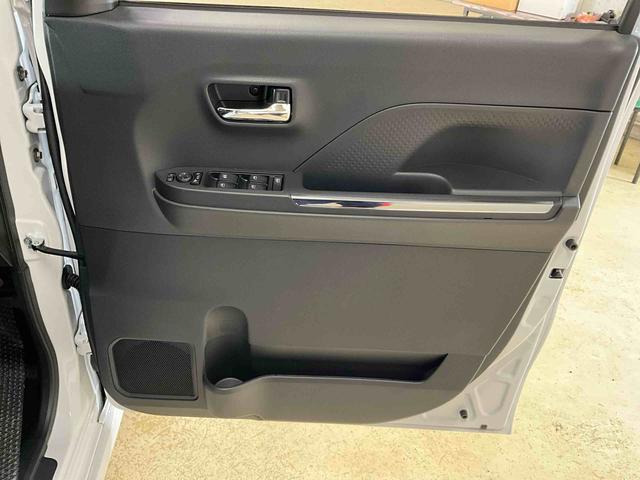 タントカスタムＸ　届出済未使用車ダイハツ認定中古車　予防安全機能スマートアシスト搭載　アイドリングストップ　オートライト　オートマチックハイビーム　電動格納ミラー　パノラマモニター　ＬＥＤヘッドライト　キーフリー　シートヒーター（京都府）の中古車