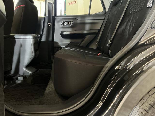 ロッキーＧ　ナビ　パノラマモニター　ドライブレコーダー　ＥＴＣナビ　パノラマモニター　ドライブレコーダー　ＥＴＣ　ブラインドスポットモニター　コーナーセンサー　アダプティブクルーズコントロール　シートヒーター　オートブレーキホールド　１７インチ純正アルミホイール（京都府）の中古車