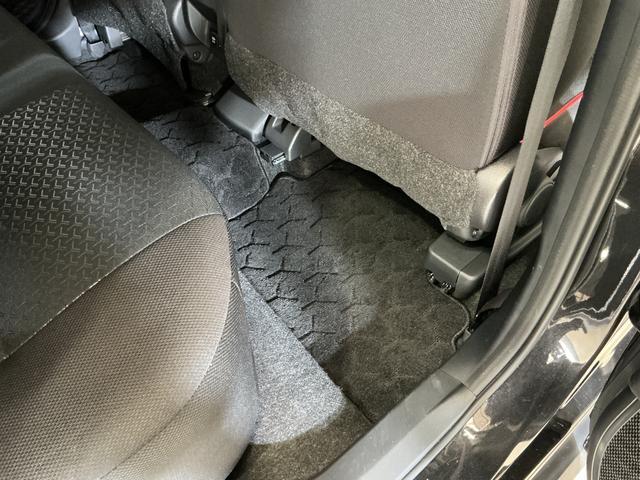 ロッキーＧ　ナビ　パノラマモニター　ドライブレコーダー　ＥＴＣナビ　パノラマモニター　ドライブレコーダー　ＥＴＣ　ブラインドスポットモニター　コーナーセンサー　アダプティブクルーズコントロール　シートヒーター　オートブレーキホールド　１７インチ純正アルミホイール（京都府）の中古車