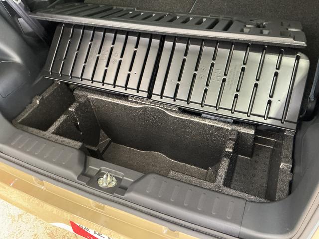 ムーヴキャンバスストライプスＧ　届出済み未使用車　ナビ　バックカメラ届出済み未使用車　ナビ　バックカメラ　両側電動スライドドア　前後コーナーセンサー　前席シートヒーター　電子パーキング　オートブレーキホールド　オートマチックハイビーム　ホットカップホルダー　ＵＳＢ接続（京都府）の中古車