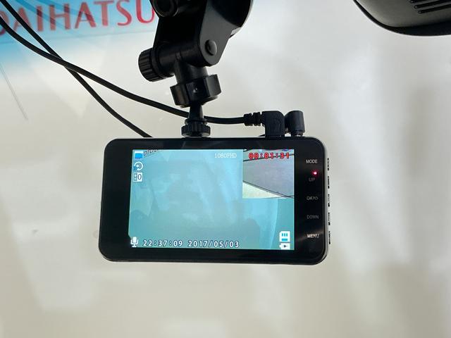 Ｎ−ＢＯＸカスタムＧ　ＳＳブラックスタイルパッケージ　ナビ　バックカメラナビ　バックカメラ　前後ドライブレコーダー　ＥＴＣ　両側電動スライドドア　前席シートヒーター　Ｂｌｕｅｔｏｏｔｈ　衝突軽減ブレーキ　サイドエアバッグ　ＨＩＤヘッドライト　１４インチ純正アルミホイール（京都府）の中古車