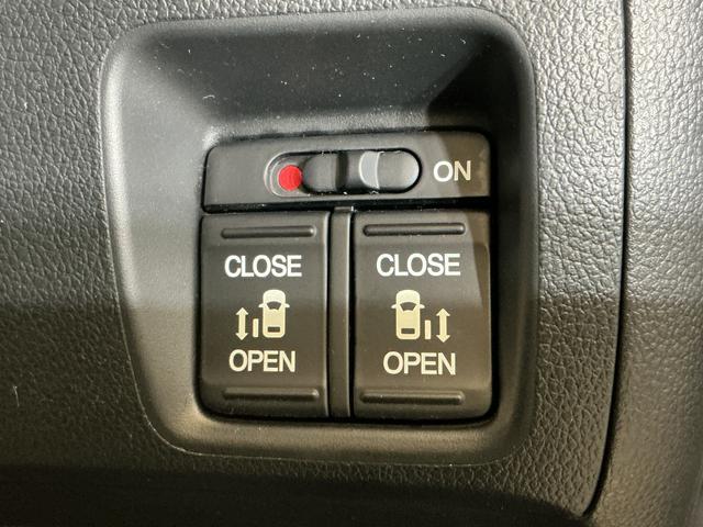 Ｎ−ＢＯＸカスタムＧ　ＳＳブラックスタイルパッケージ　ナビ　バックカメラナビ　バックカメラ　前後ドライブレコーダー　ＥＴＣ　両側電動スライドドア　前席シートヒーター　Ｂｌｕｅｔｏｏｔｈ　衝突軽減ブレーキ　サイドエアバッグ　ＨＩＤヘッドライト　１４インチ純正アルミホイール（京都府）の中古車