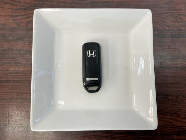 Ｎ−ＢＯＸカスタムＧ　ＳＳブラックスタイルパッケージ　ナビ　バックカメラナビ　バックカメラ　前後ドライブレコーダー　ＥＴＣ　両側電動スライドドア　前席シートヒーター　Ｂｌｕｅｔｏｏｔｈ　衝突軽減ブレーキ　サイドエアバッグ　ＨＩＤヘッドライト　１４インチ純正アルミホイール（京都府）の中古車