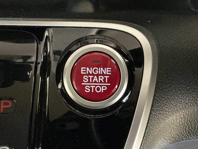 Ｎ−ＢＯＸカスタムＧ　ＳＳブラックスタイルパッケージ　ナビ　バックカメラナビ　バックカメラ　前後ドライブレコーダー　ＥＴＣ　両側電動スライドドア　前席シートヒーター　Ｂｌｕｅｔｏｏｔｈ　衝突軽減ブレーキ　サイドエアバッグ　ＨＩＤヘッドライト　１４インチ純正アルミホイール（京都府）の中古車