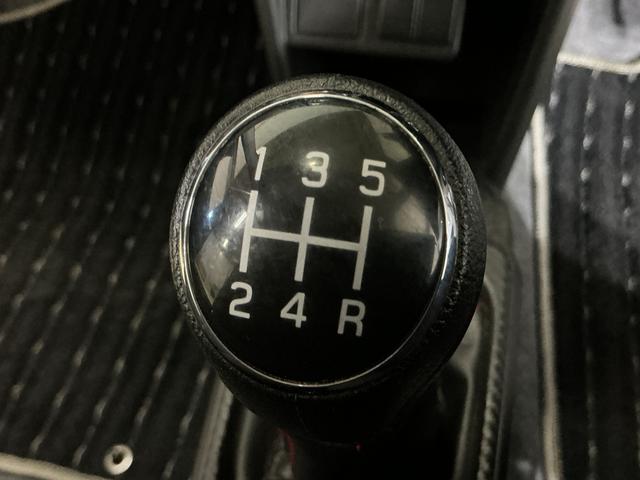 アルトワークスベースグレード　１オーナー　ターボ　５速ＭＴ　ＣＤオーディオワンオーナー　ターボ　５速ＭＴ車　ＣＤオーディオ　ＲＥＣＡＲＯシート　１５インチ純正アルミホイール　スマートキー　プッシュスタート　ＬＥＤヘッドライト　フォグライト　電格ミラースペアキー　ドアバイザー（京都府）の中古車