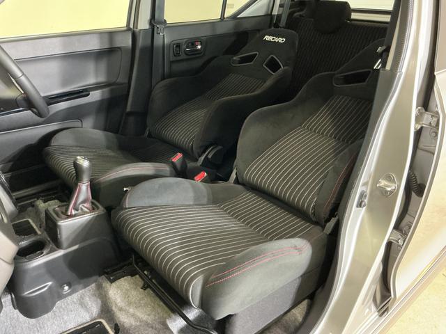 アルトワークスベースグレード　１オーナー　ターボ　５速ＭＴ　ＣＤオーディオワンオーナー　ターボ　５速ＭＴ車　ＣＤオーディオ　ＲＥＣＡＲＯシート　１５インチ純正アルミホイール　スマートキー　プッシュスタート　ＬＥＤヘッドライト　フォグライト　電格ミラースペアキー　ドアバイザー（京都府）の中古車