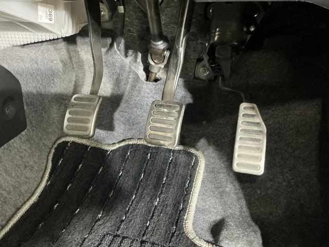 アルトワークスベースグレード　１オーナー　ターボ　５速ＭＴ　ＣＤオーディオワンオーナー　ターボ　５速ＭＴ車　ＣＤオーディオ　ＲＥＣＡＲＯシート　１５インチ純正アルミホイール　スマートキー　プッシュスタート　ＬＥＤヘッドライト　フォグライト　電格ミラースペアキー　ドアバイザー（京都府）の中古車