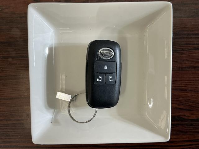 タントカスタムＸ　９インチナビ　パノラマモニター　フルセグチューナ９インチナビ　パノラマモニター　フルセグチューナー　ブルートゥース対応　プッシュボタンエンジンスタート　両側リヤパワースライドドア　ＬＥＤヘッドライト　コーナーセンサー　オートライト　オートエアコン（京都府）の中古車